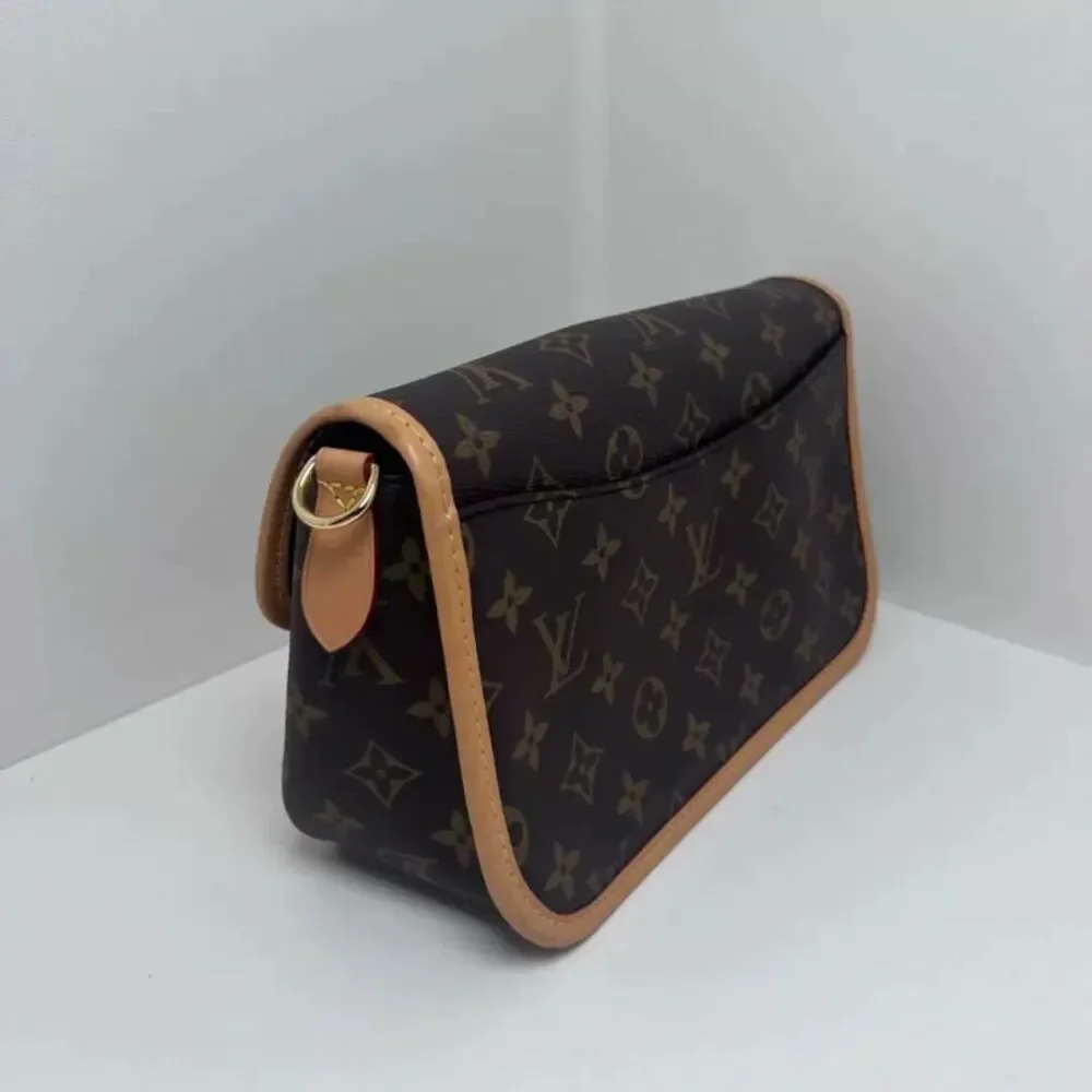 Louis Vuitton Women Pre-Loved Bag Very Good Condition